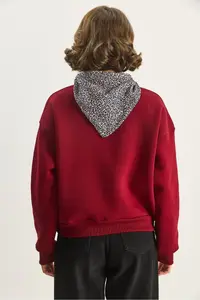 Bianco Lucci Women's Scarf Detailed Leopard Embroidered Three Thread Raised Oversized Sweatshirt 6917 - Image 7