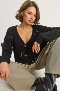 Bianco Lucci Women's Bow Accessory V-Neck Oversize Buttoned Cardigan
