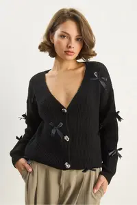 Bianco Lucci Women's Bow Accessory V-Neck Oversize Buttoned Cardigan - Image 4