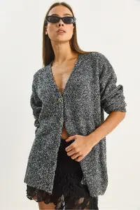 Bianco Lucci Women's V-Neck Oversize Boucle Carmen Knitwear Cardigan 2433 - Image 2
