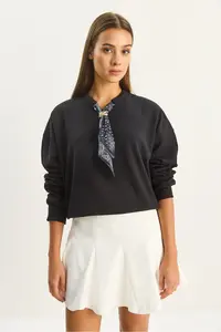 Bianco Lucci Women's Scarf Detailed Cotton ottoman Sweatshirt 6931 - Image 2