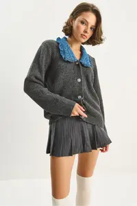 Bianco Lucci Women Collar Detailed Knitwear Cardigan - Image 4