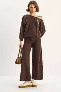 Bianco Lucci Women's Shawl Accessory One Shoulder Top with Loose Trousers Selanik Suit 6940