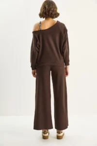 Bianco Lucci Women's Shawl Accessory One Shoulder Top with Loose Trousers Selanik Suit 6940 - Image 7