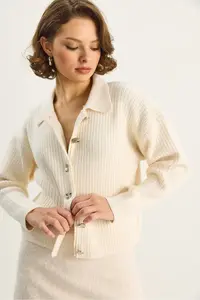 Bianco Lucci Women's Shirt Collar Button Detailed Knitted Knitwear Cardigan - Image 2