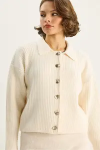 Bianco Lucci Women's Shirt Collar Button Detailed Knitted Knitwear Cardigan - Image 6