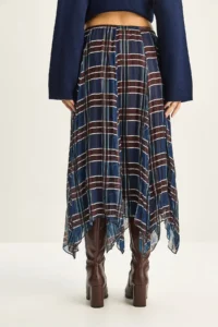 Bianco Lucci Women's Plaid Patterned Wrinkle Effect Lined Midi Chiffon Skirt - Image 8