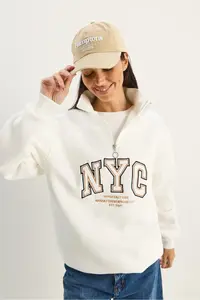 Bianco Lucci Women's NYC Embroidered Collar Zippered Three Thread Ribbed Oversized Sweatshirt - Image 5