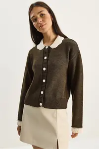 Bianco Lucci Women's Knitted Baby Collar Sleeve Detailed Knitwear Cardigan - Image 5