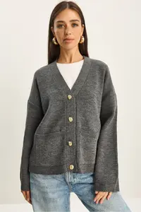 Bianco Lucci Women's Buttoned Pocket Detailed V-Neck Long Sleeve Knitwear Cardigan