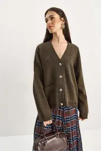 Bianco Lucci Women's Buttoned Pocket Detailed V-Neck Long Sleeve Knitwear Cardigan - Image 2