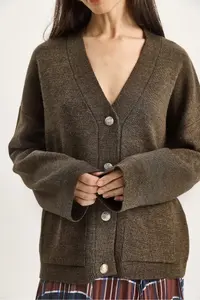 Bianco Lucci Women's Buttoned Pocket Detailed V-Neck Long Sleeve Knitwear Cardigan - Image 6