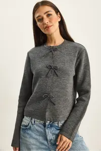 Bianco Lucci Women's Pearl Bow Accessory Knitwear Cardigan