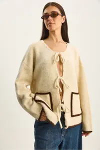 Bianco Lucci Women's Front Tie Pocket Detailed Knitwear Cardigan - Image 4