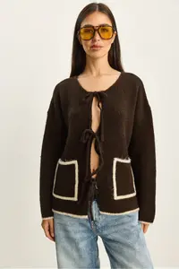 Bianco Lucci Women's Front Tie Pocket Detailed Knitwear Cardigan - Image 2
