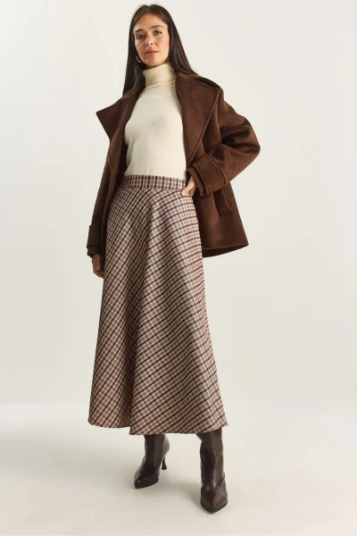 60283838-BROWN_1