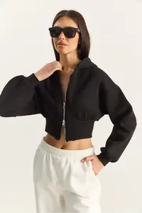 Bianco Lucci Women's Zippered Hooded Flexible Knitted Crop Sweatshirt - Image 3