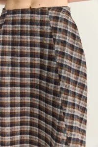 Bianco Lucci Women's Plaid Patterned A-Line Long Skirt with Pocket Detail - Image 7