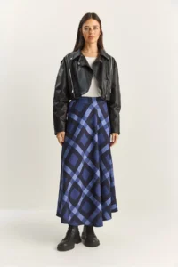Bianco Lucci Women's Plaid Patterned Lined Maxi Flared Skirt - Image 2