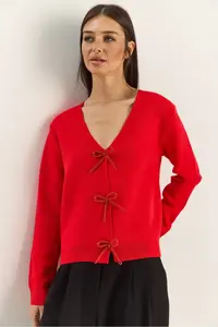 Bianco Lucci Women's Pearly Bow Accessory V-Neck Knitwear Cardigan - Image 4