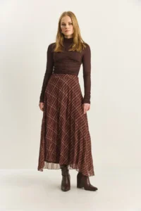 Bianco Lucci Women's Square Patterned Pleated Lined Chiffon Skirt - Image 2