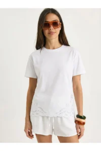 Bianco Lucci Women's Embroidery Detailed Crew Neck Basic T-Shirt 7545