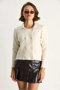 Bianco Lucci Women's Polo Collar Buttoned Soft Cardigan 255252 - Image 2