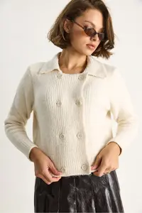 Bianco Lucci Women's Polo Collar Buttoned Soft Cardigan 255252 - Image 4
