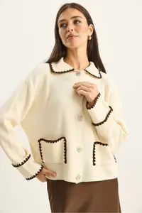 Bianco Lucci Women's Polo Collar Pocket Detailed Shepherd Stitched Knitwear Cardigan
