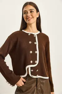 Bianco Lucci Women's Gold Button Detailed Asymmetrical Cut Knitwear Cardigan - Image 2
