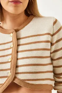 Bianco Lucci Women buttoned Striped Crop Knitwear Cardigan - Image 2