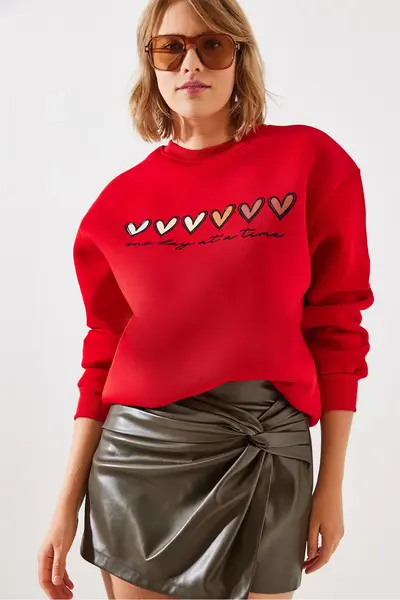 Bianco Lucci Women's Three Thread Raised Colored Heart Printed Sweatshirt MBHS007