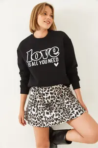 Bianco Lucci Women's Loose Cut Round Collar Sweatshirt MBHS022 - Image 2