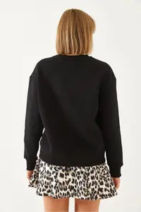 Bianco Lucci Women's Loose Cut Round Collar Sweatshirt MBHS022 - Image 4