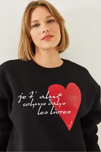 Bianco Lucci Women's Heart and Text Printed Sweatshirt MBHS023 - Image 3