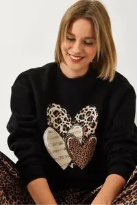 Bianco Lucci Women Leopard Three Hearts Printed Sweatshirt - Image 2