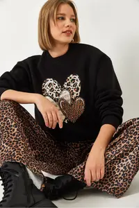 Bianco Lucci Women Leopard Three Hearts Printed Sweatshirt - Image 6