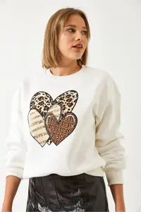 Bianco Lucci Women Leopard Three Hearts Printed Sweatshirt - Image 5