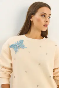 Bianco Lucci Women's Crew Neck Butterfly Accessory Stone Embroidered Three Thread Chassis Sweatshirt - Image 4