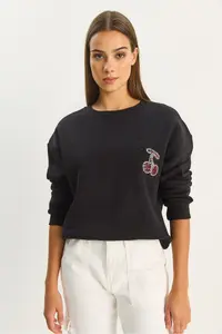 Bianco Lucci Women's Crew Neck Cherry Stone Embroidered Three Thread Raised Sweatshirt - Image 2