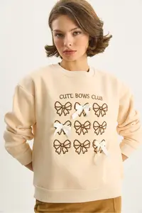 Bianco Lucci Women's Bow Embroidered Ribbon Accessory Three Thread Ribbon Sweatshirt - Image 4