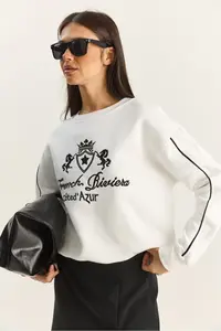 Bianco Lucci Women's Crew Neck Embroidered Three Thread Raised Sweatshirt - Image 3