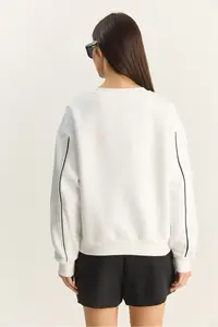Bianco Lucci Women's Crew Neck Embroidered Three Thread Raised Sweatshirt - Image 7