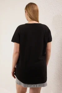 Trendyol Curve Black V-neck LONG Size Plus Size T-Shirt - Image 4