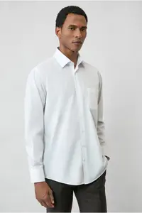 Kiğılı Long Sleeve Regular Fit Classic Collar Pocket Cotton Non-Iron Shirt - Image 4