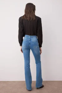 TRENDYOLMİLLA Mavi More Sustainable High Waist Middle Flexible Flare flared leg jeans - Image 4