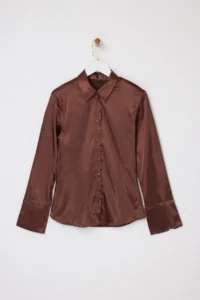 TRENDYOLMİLLA Brown Hafif Bele Oturan Satin padded Shirt - Image 5