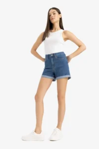 DeFacto Normal Waist Folded Leg Basic Straight Jean Shorts - Image 2