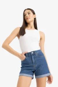 DeFacto Normal Waist Folded Leg Basic Straight Jean Shorts - Image 3