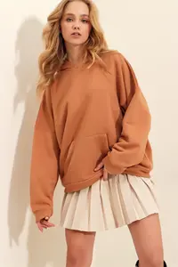 Trend Alaçatı Stili Caramel Hooded 3 Thread Thick Sweatshirt with Kangaroo Pocket